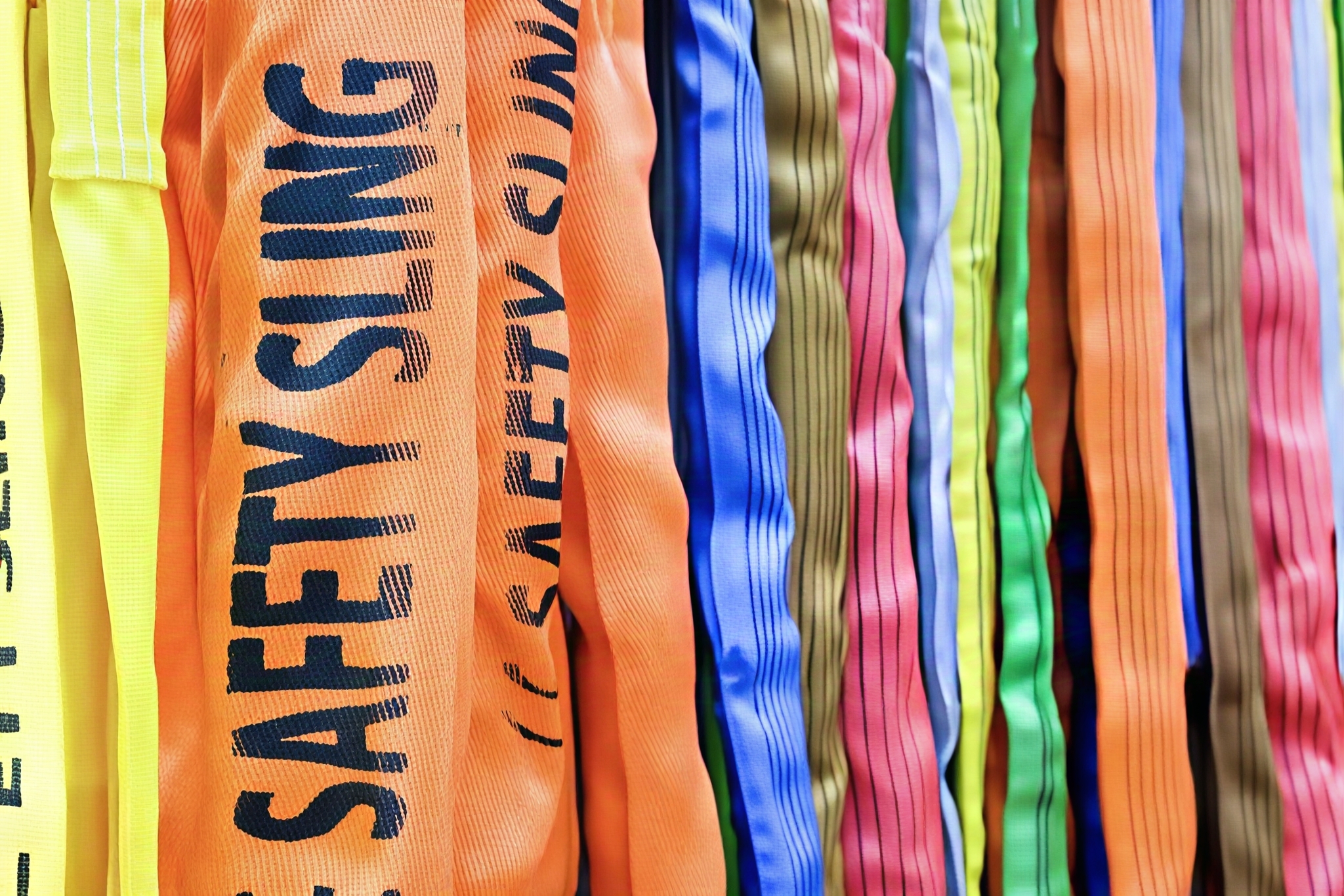 ຮອບເລື່ອນມົນຕີ vs. webbing flobbing: ຄູ່ມືສຸດທ້າຍຂອງທ່ານທີ່ຈະຍົກປະສິດທິພາບແລະຄວາມປອດໄພ